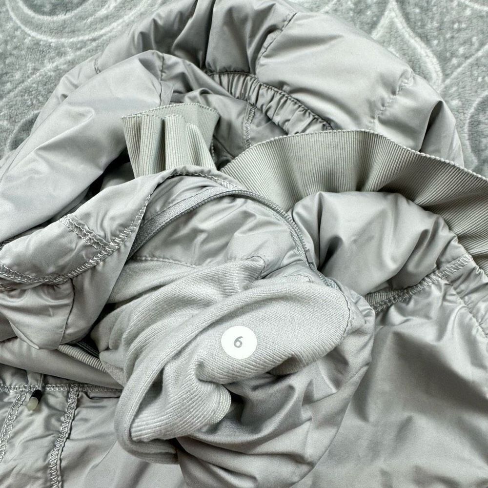 Womens Lululemon Spring Fling Puffy Windbreaker - Picture 6 of 6